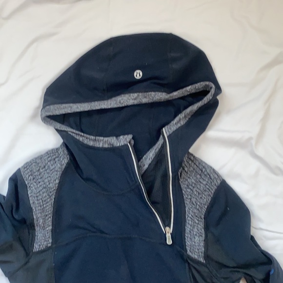 Lululemon pullover - Picture 4 of 6